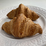 パティスリー・パリセヴェイユ - クロワッサン330円