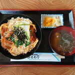 Kamome Tei - カツ丼玉子とじ 950円