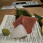 牛たん炭焼き 利久 - マグロとイカのお刺身