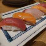 磯丸水産 - 握り寿司（¥599税抜き）