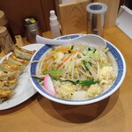 タンメン トナリ - タンギョウ 940円(税込)  生姜W、大蒜