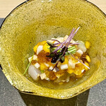 鮨 心白 - 虎河豚ジュレ掛け　柿と蕪と帆立をきれいに賽の目に切って乗せてあります