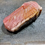 鮨 心白 - 熟成した鰆の腹身　ジャンケンには負けたけど旨過ぎて悶絶しました