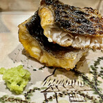 鮨 心白 - 天然鰻は炭火で蒲焼に　タレじゃないけど