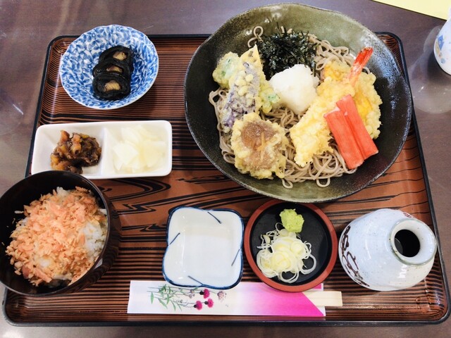 お食事処とんぼ 船岡 | 宮城県の食堂で味わう定食ランチ