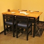 酒菜と炭 てりや - テーブル席