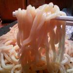 つけ麺屋 やすべえ 池袋店 - 麺の表情