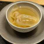 眞善美 - 上海蟹のワンタン　金華ハムのスープ