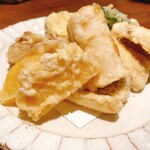 Teuchi Soba Yakko - 天ぷらもりあわせ（太刀魚、インゲン、ヤーコン、茄子、舞茸）