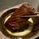 北海道焼肉 北うし - 知床和牛タン元厚切り