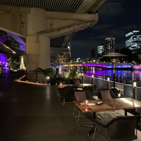 スミレオオサカ - 