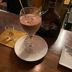 BAR DAY IN THE LIFE - GODIVAの苺チョコカクテル