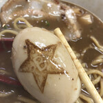 ぶたのほし - ☆印煮玉子のアップ