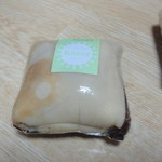 ラップドクレープ コロット - ラップにくるまれたチョコイチゴ