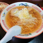 らーめん 紫龍 - 2022年1月　牛骨ラーメン