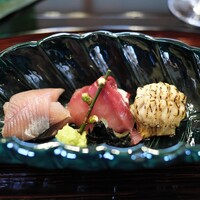 比良山荘 - お造りは、イワナ、鯉、ウナギの焼き霜。