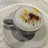 アンティコ　カステッロ - ごぼうスープのカプチーノ仕立て