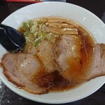 Ramen Hachi - こってり豚しょうゆ750円