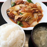 Houseibou - 家常豆腐（揚げ豆腐のピリ辛炒め），ライス