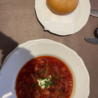 Russian Restaurant ROGOVSKI 銀座 - ウクライナ風ボルシチとピロシキ