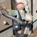 サッポロラーメンたき - お店の外には爺が・・・