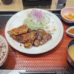 Ootoya - 豚肉は5枚