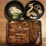 うな新 - うな重特上(肝吸･お新香付) 3050円税込、以下内税表記