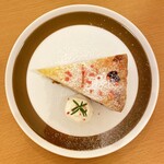 木更津のカフェ marone - クリームチーズとベリーのクランブルケーキ