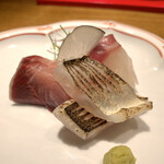Sampiryouron - 氷見のぶり、三重県の真鯛、大分かますの炙り、舞茸醤油