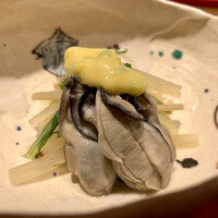 賛否両論 名古屋 - 牡蠣と山えのき、大根、水菜のおひたし、ネギ入りの黄身酢