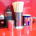 ラーメン二郎 - 卓上調味料