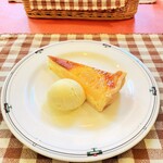 キャセロール - デザート。洋梨のタルト。