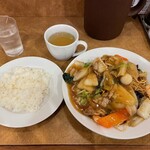 南海飯店 - かたい焼ソバ＋ライス