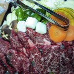 居酒屋 ふじさわ - ジンギスカン風に牛肉食べます鍋です