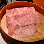 瀬里奈 - 北海道産の特選牛サーロインのしゃぶしゃぶ肉・その３です。
