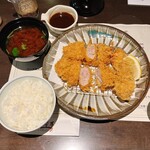 馬酔木 - ヒレカツ120ｇ　2200円+カキフライ650円