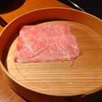 瀬里奈 - 北海道産の特選牛サーロインのしゃぶしゃぶ肉・その７です。