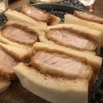 居酒屋まめぞ - 名物カツサンド