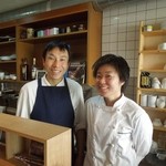 マルドルメ - オーナーご夫妻（掲載許諾済み）