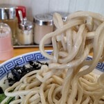 麵屋春馬 - ゴワゴワ麺の箸上げ