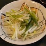 さんきらく - 長ねぎ千切り  180円 (ゴマ油味)