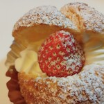 パティスリ・ル・スィエル - 生シュークリーム（アップ）