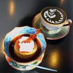 リウェイコーヒースタンド - ■BLACK LATTE
            ■自家製焙じ茶プリン