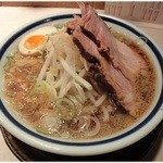 神名備 - 醤油ラーメン \945 ほんとにひっさしぶりでしたが、見直しました。醤油も絶品です！