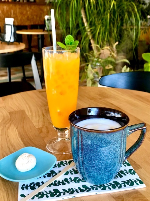 AHAHA CONSTRUCTION CAFE&BAR（アハハ コンストラクション カフェアンドバー） - 連坊（カフェ）の写真