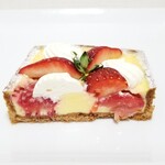 Patisserie Ravi,e relier - フラン（カット）