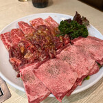 昌慶苑 - 上焼肉盛合せ 別角度②