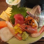 Kaisen Kura - 海鮮生ちらし丼 (大盛) 2,420円(税込)、お刺身