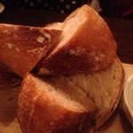 ミニヨン　坂ノ上 - 自家製のパン