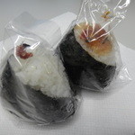 成川米店 - 鳥からと大葉味噌のおむすび